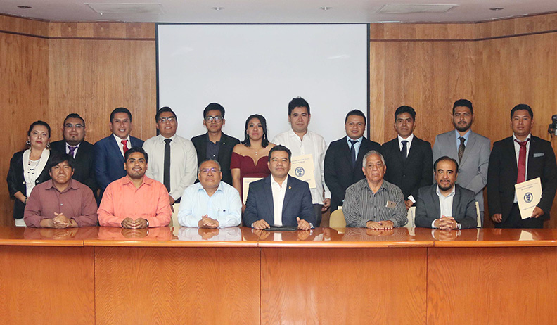 Licenciados en Computación 2