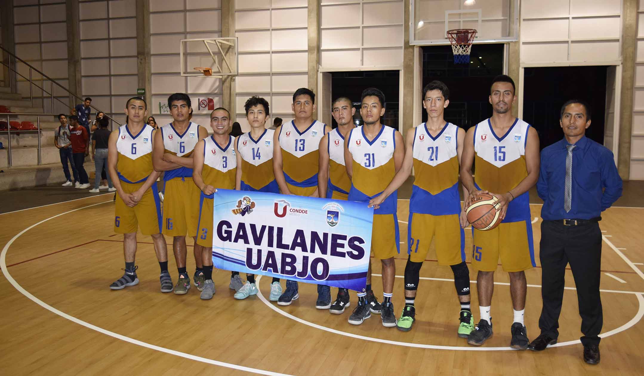 Gavilanes basquetbol campeones